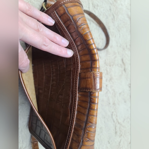 Vintage Dooney & Burke Bayou Collection Croc-Embossed Leather Crossbody Bag - Picture 2 of 14